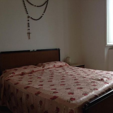 Casa Sara Villa Viareggio Room photo